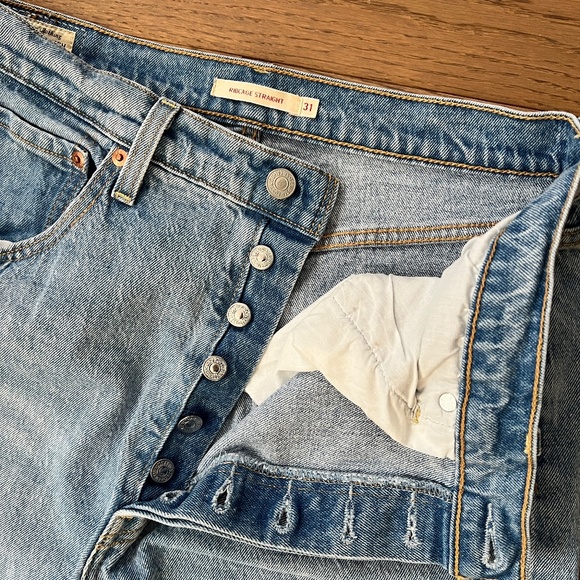 Levi's Ribcage Straight Leg High Rise Denim Jeans - Size 31 - Picture 6 of 7